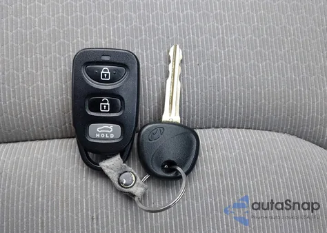 2017 Hyundai Elantra Se z USA, uszkodzony, nr VIN KMHD74LF2HU119849